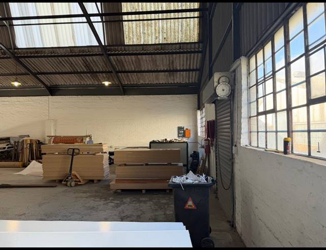331M² WAREHOUSE TO LET IN GANTS PLAZA